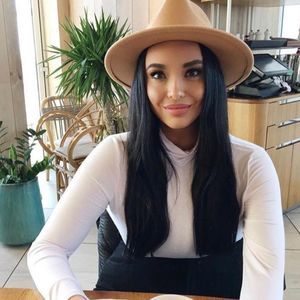 Meet your Posher, Mallory